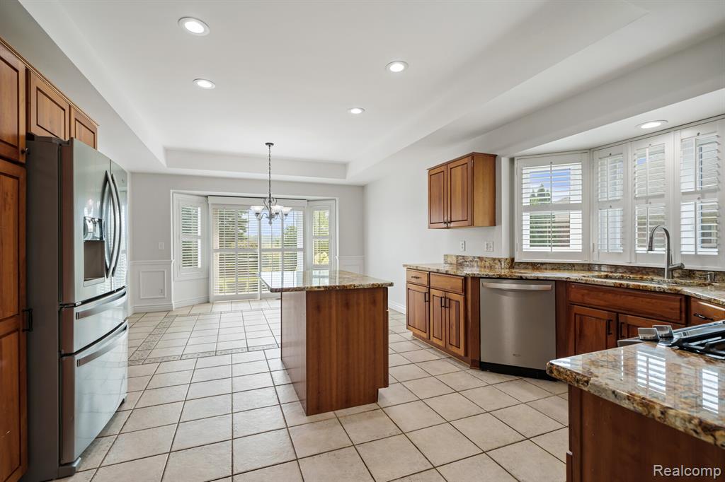 51384 Indian Pointe Drive, Macomb, MI 48042 — Photo 16