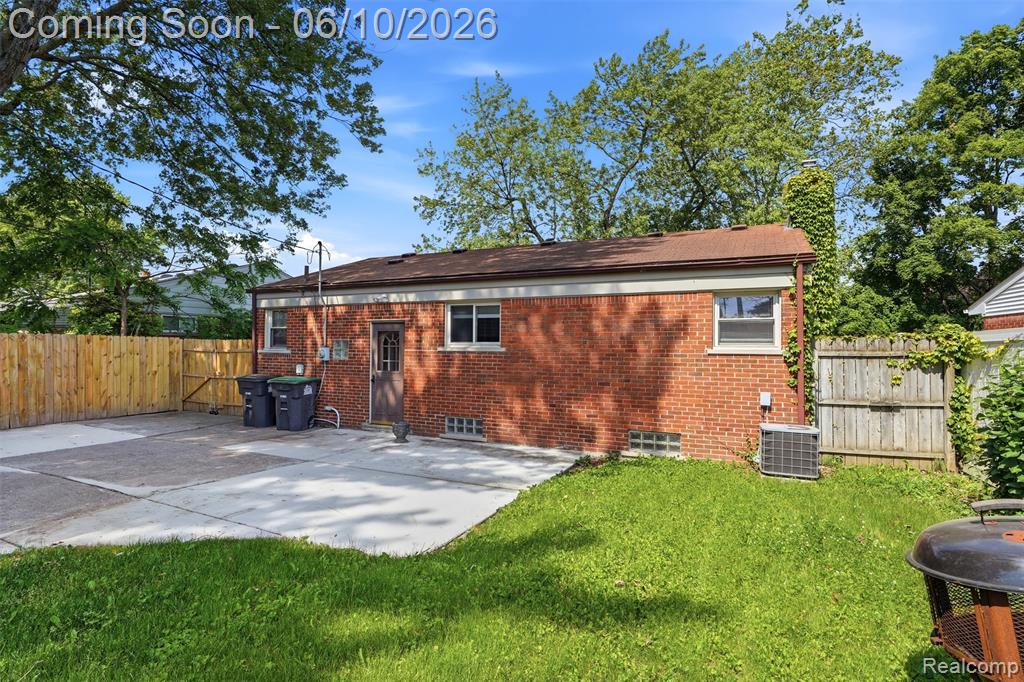 8245 Roosevelt Street, Taylor, MI 48180 — Photo 28