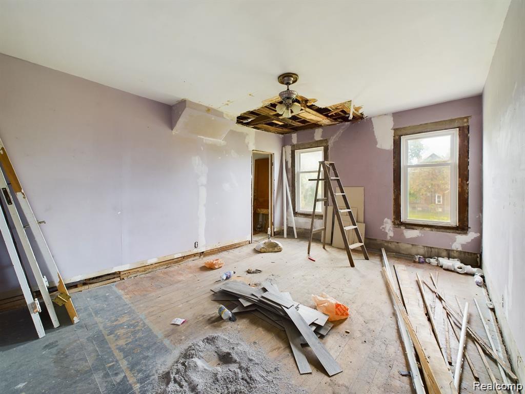 821 M L King Avenue, Flint, MI 48503 — Photo 40