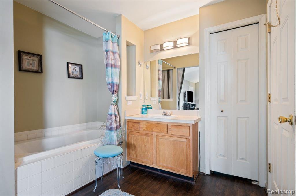 14917 BROOKSIDE Drive, Van Buren, MI 48111 — Photo 18