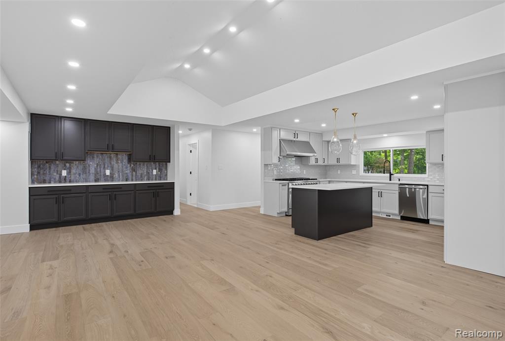 5190 Westcombe Lane, West Bloomfield, MI 48324 — Photo 12