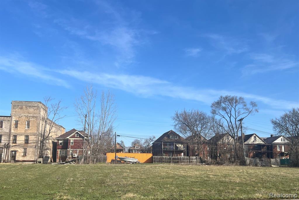 3637 E PALMER Street - Photo 2