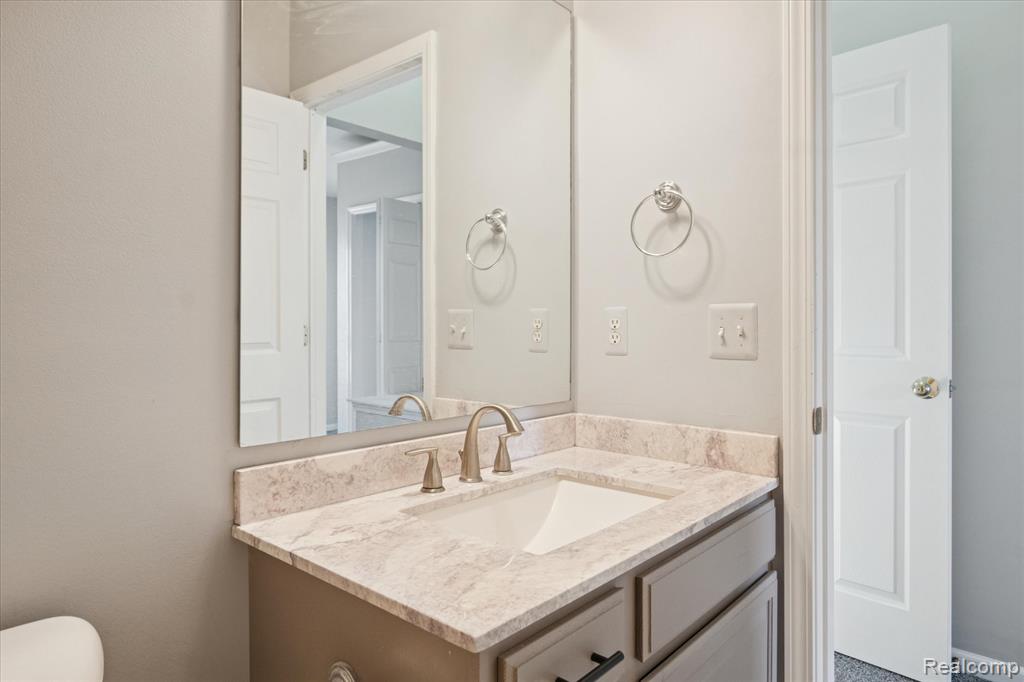 5585 Woodruff Shore Drive, Brighton, MI, 48116