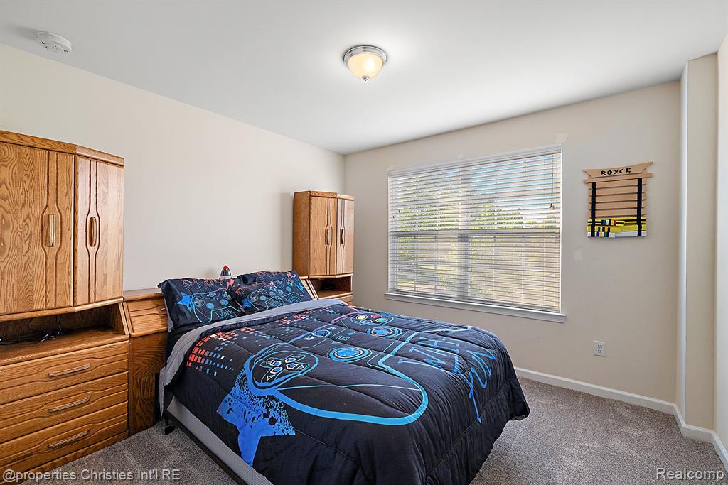 61171 SADDLECREEK Drive, South Lyon, MI 48178 — Photo 35