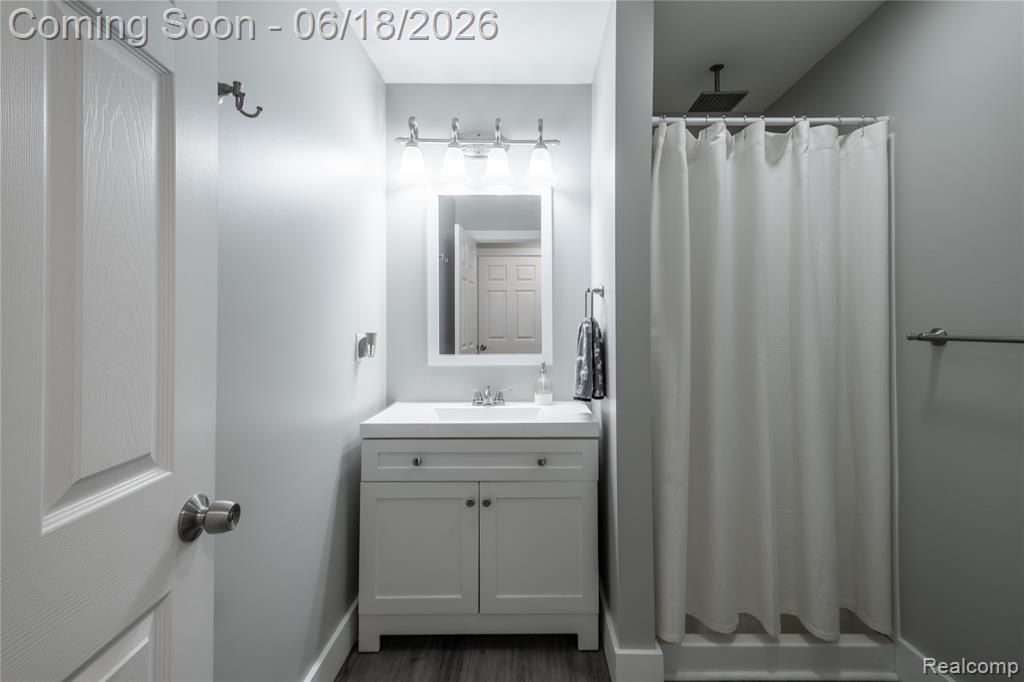 145 Whispering Pines Drive, Fenton, MI 48430 — Photo 8