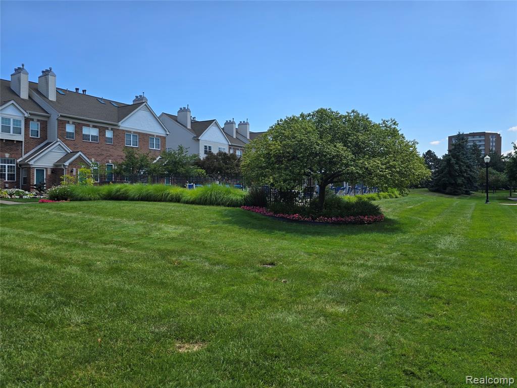 1655 Campau Farms Circle, 25, Detroit, MI 48207 — Photo 5