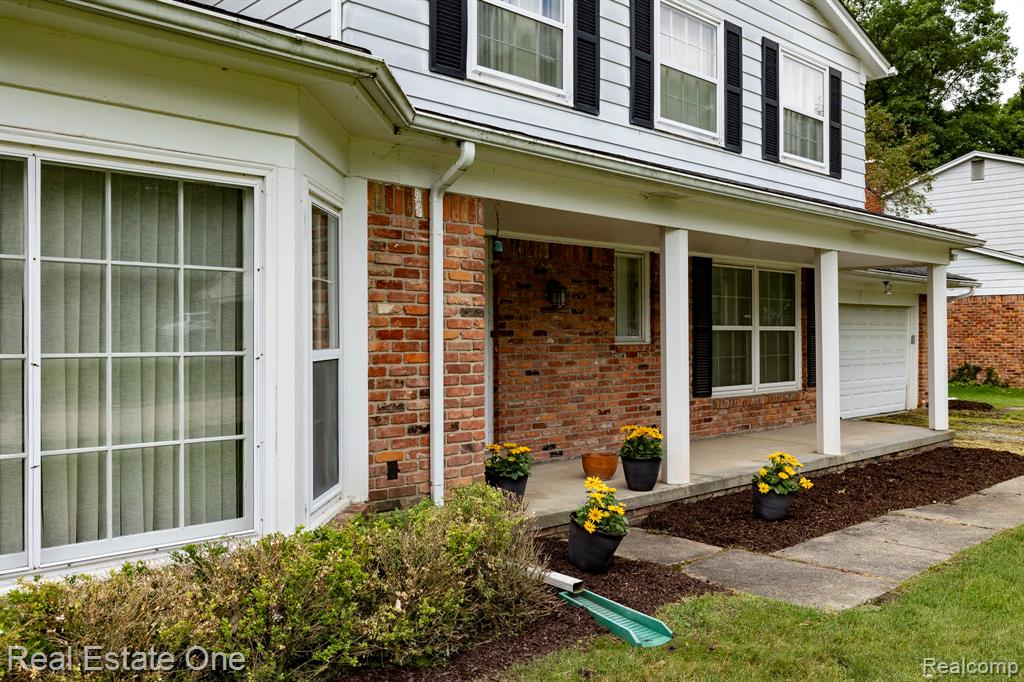 4259 Pinecroft Court, West Bloomfield, MI — Photo 8