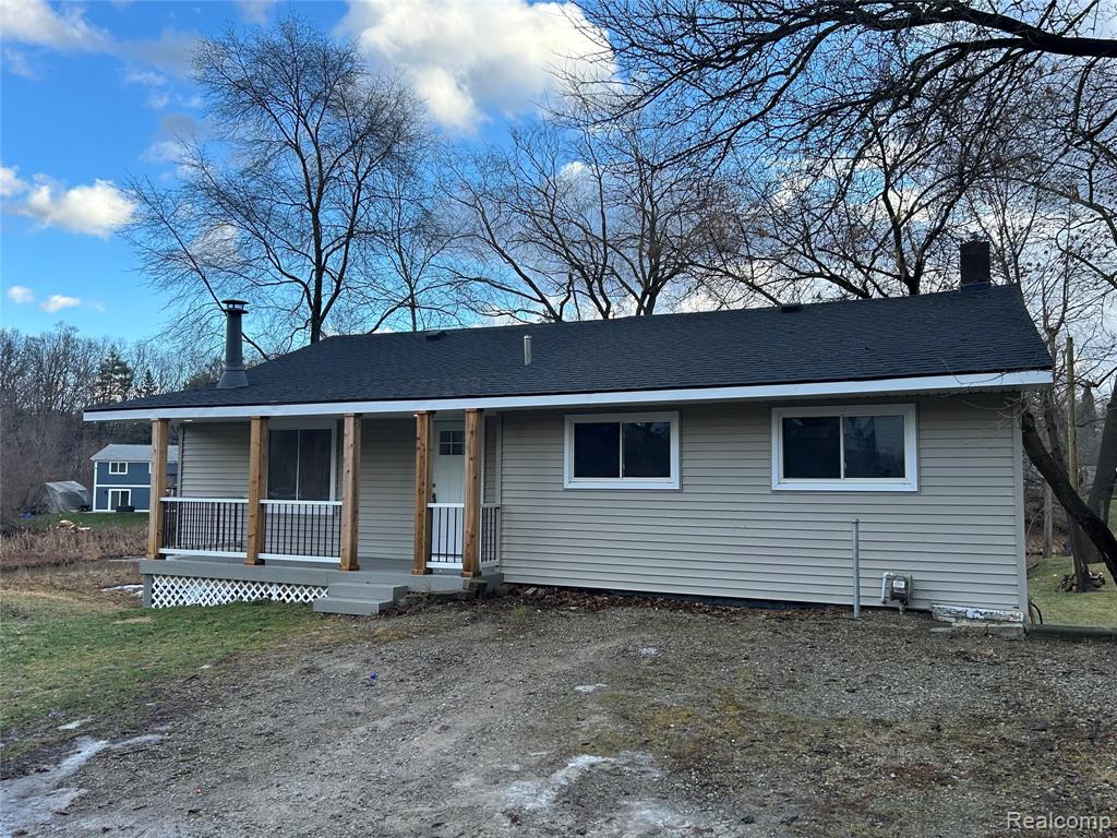 506 N Conklin Road, Lake Orion, MI 48362 — Photo 2