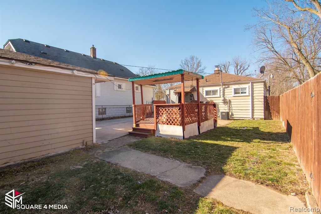 5621 HARDING Street, Dearborn Heights, MI 48125 — Photo 22