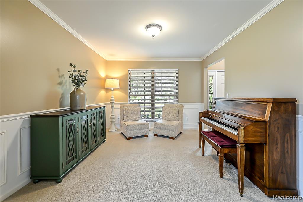 58724 Carriage Lane, South Lyon, MI 48178 — Photo 4