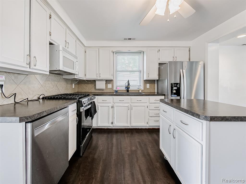 5600 Elmgrove Avenue, Warren, MI 48092 — Photo 3