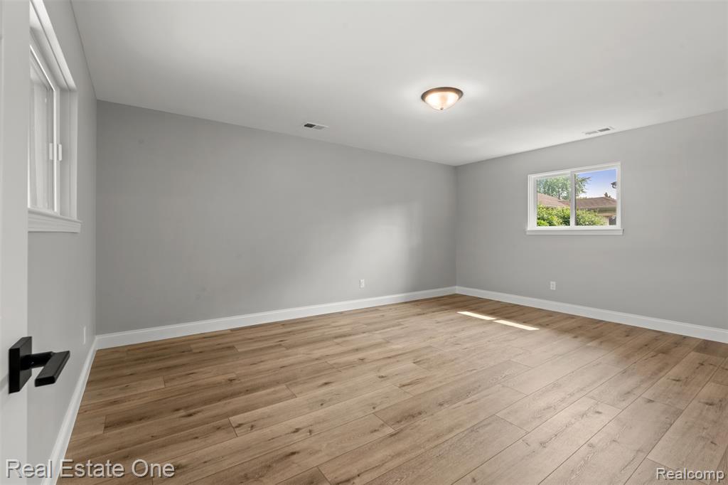 47900 Jefferson Avenue, Chesterfield, MI 48047 — Photo 26
