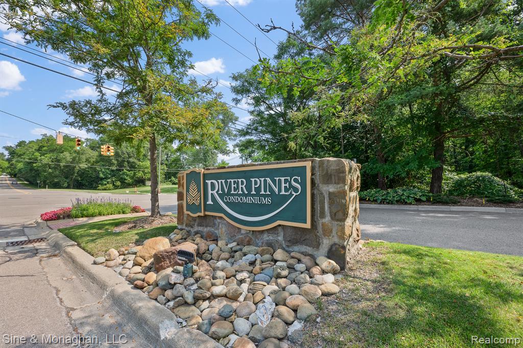 35595 Court Ridge Court, Farmington Hills, MI 48335 — Photo 33