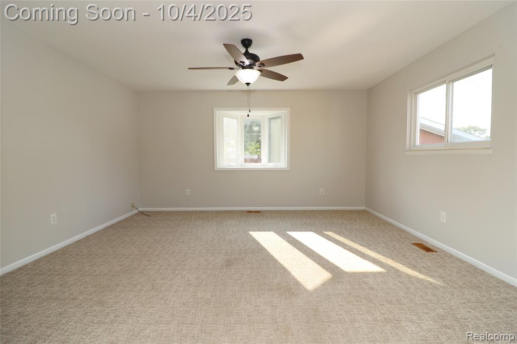 939 Deering Street, Garden City, MI — Photo 9
