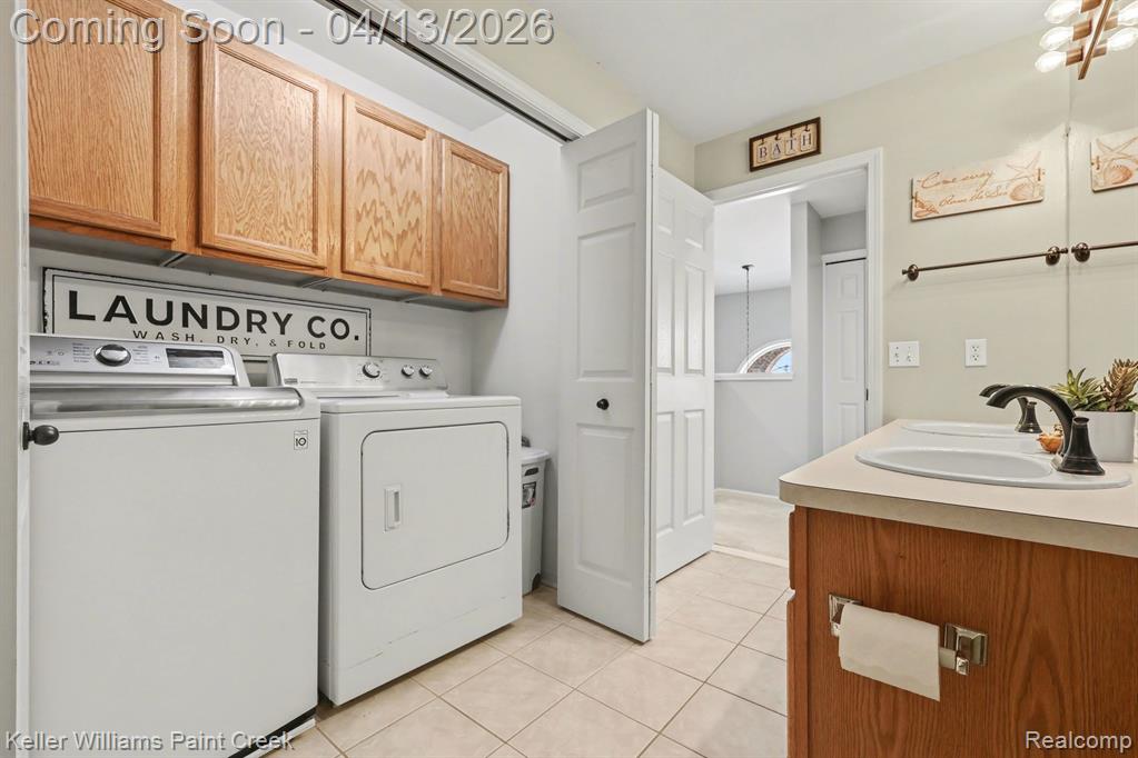 18124 Bayside Drive, Macomb, MI 48042 — Photo 17