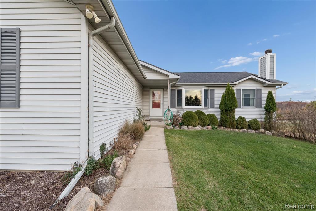 4121 Cedar Lake Road, Howell, MI 48843 — Photo 9