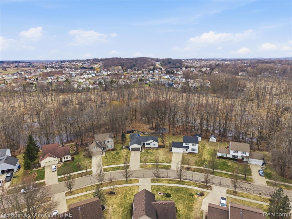 517 Cove View Drive, Waterford, MI 48327 — Photo 42