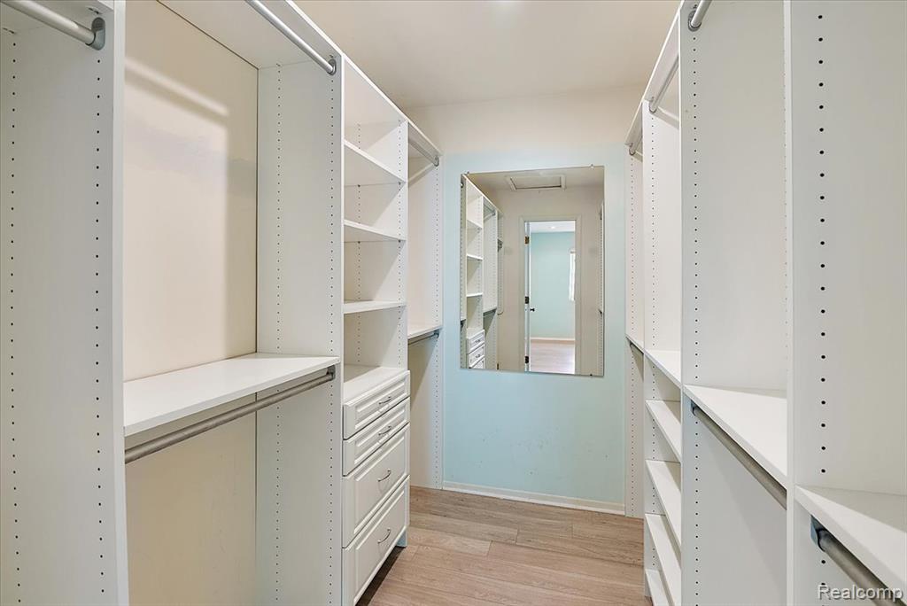 2832 Warrior Drive, Wixom, MI 48393 — Photo 26