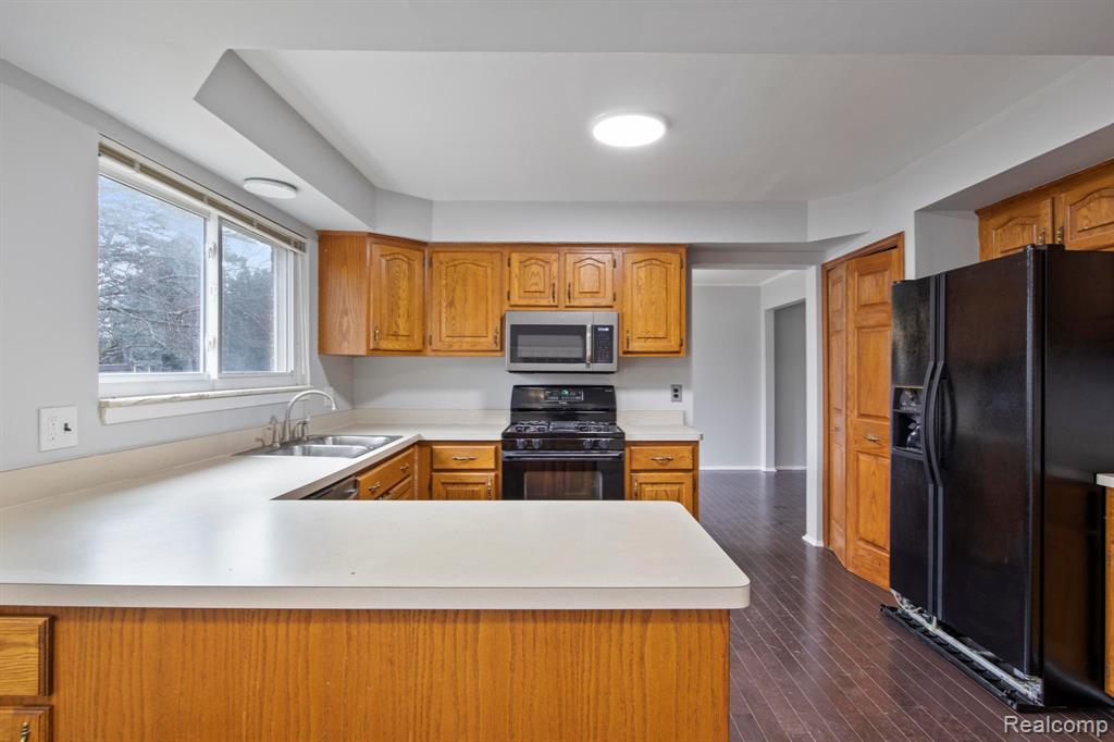 46749 Camelia Drive, Canton, MI 48187 — Photo 14