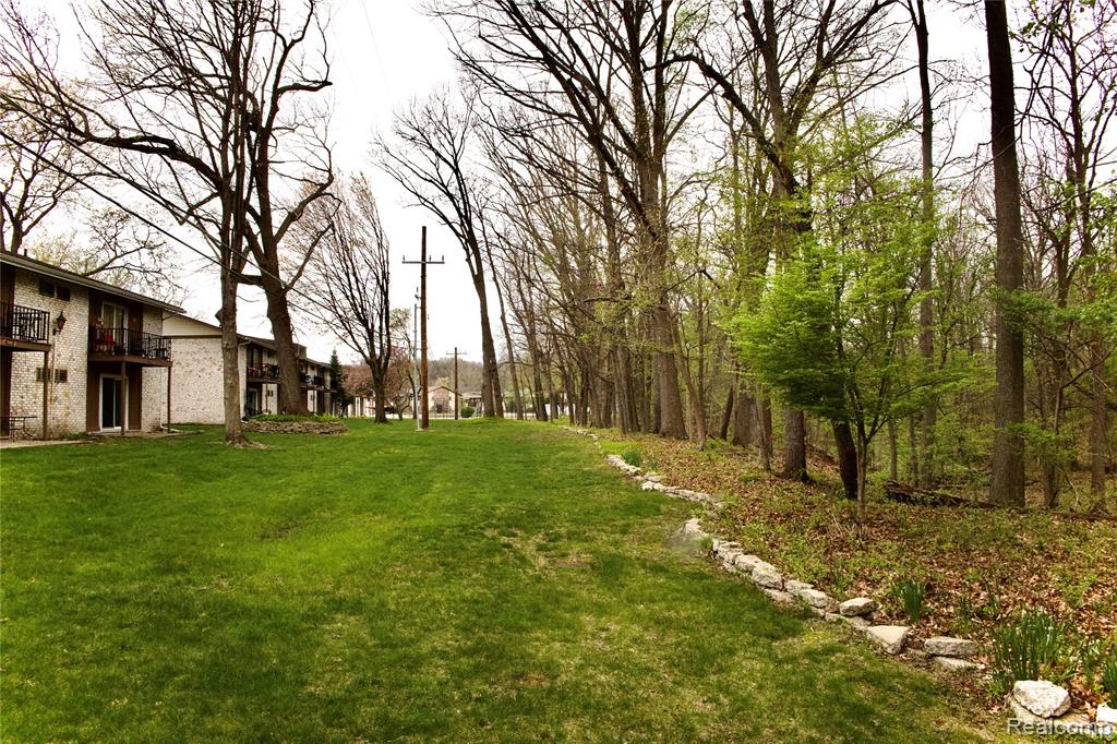 7600 Woodview Street, 2, Westland, MI — Photo 22