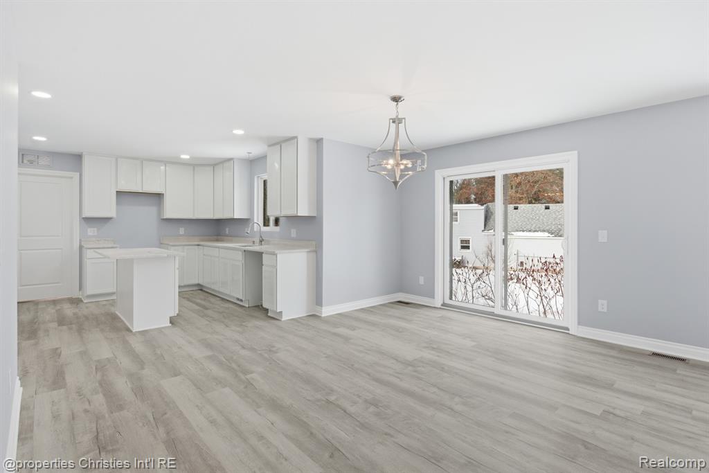 3120 Roma Court, Wixom, MI 48393 — Photo 17