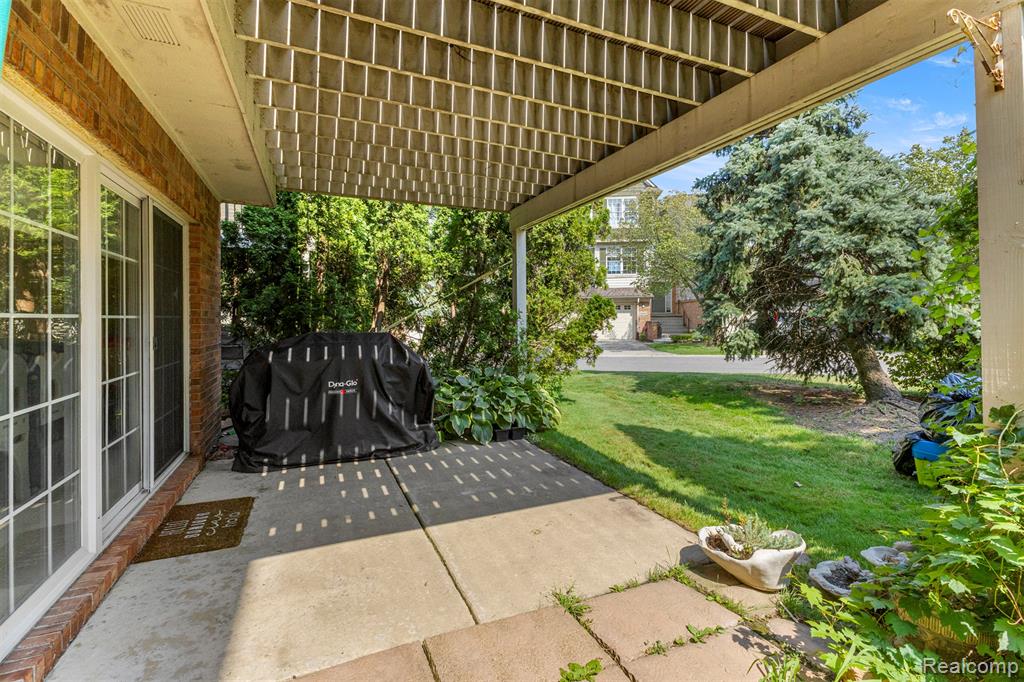 6 Bradford Court, Dearborn, MI 48126 — Photo 45