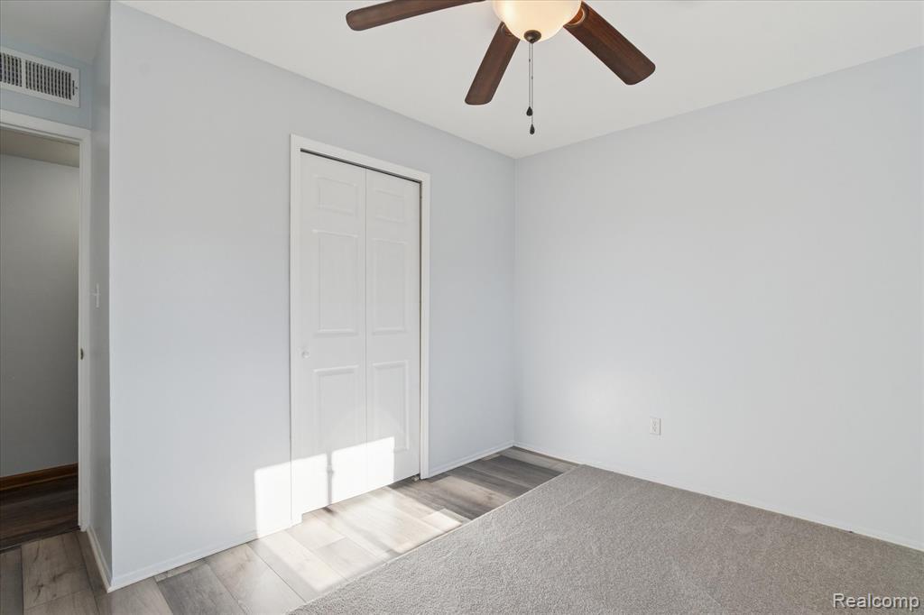 25898 Fairgrove Street, Woodhaven, MI 48183 — Photo 23