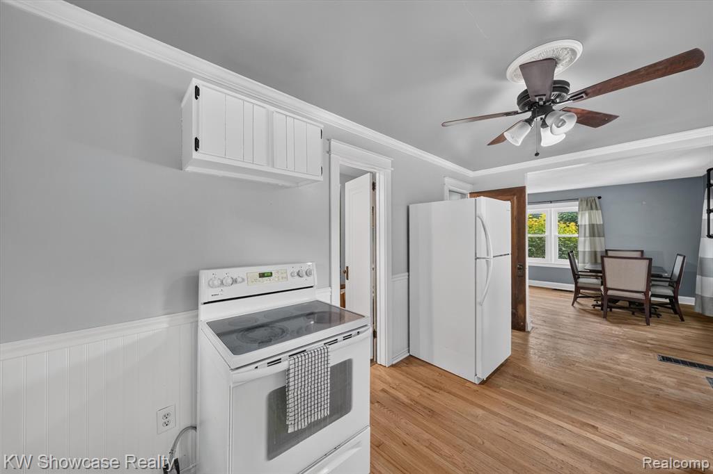 407 Broadway, Davisburg, MI 48350 — Photo 15