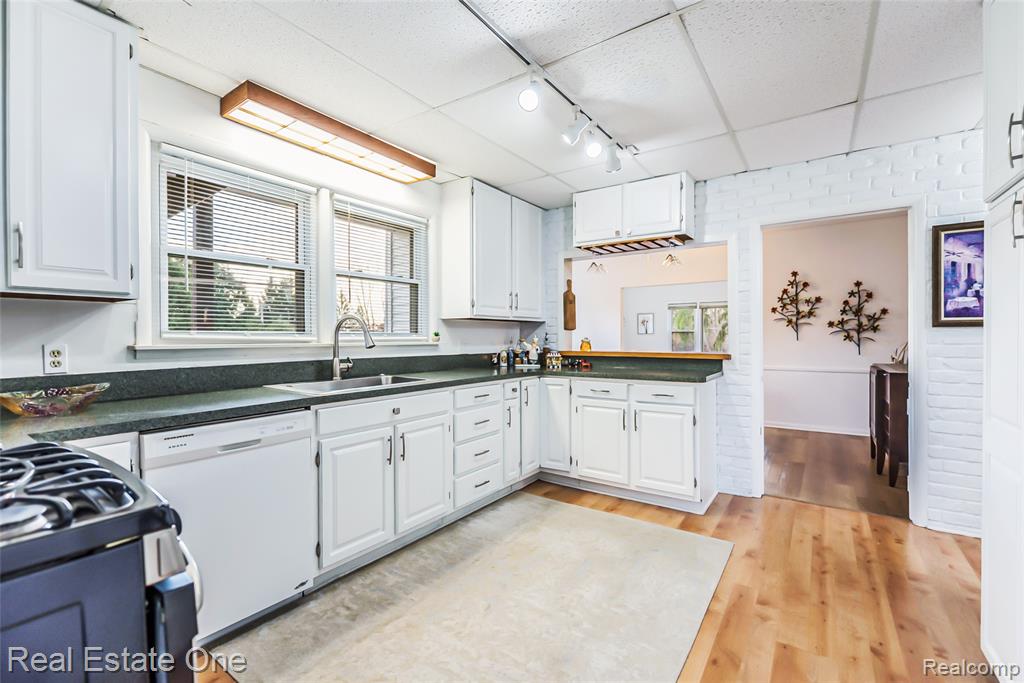 4141 Van Amberg Road, Brighton, MI 48114 — Photo 13