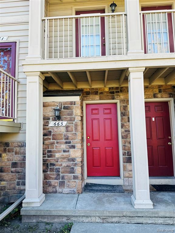 663 Lewa Downs Drive, Pontiac, MI 48341 — front exterior