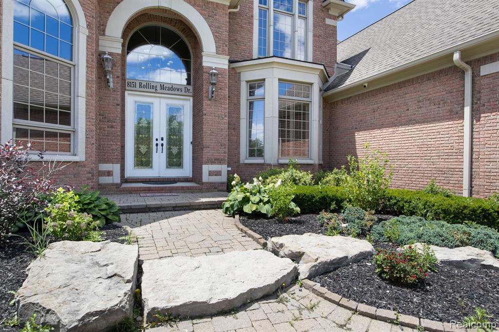 8151 ROLLING MEADOWS Drive, Canton, MI 48187 — Photo 7