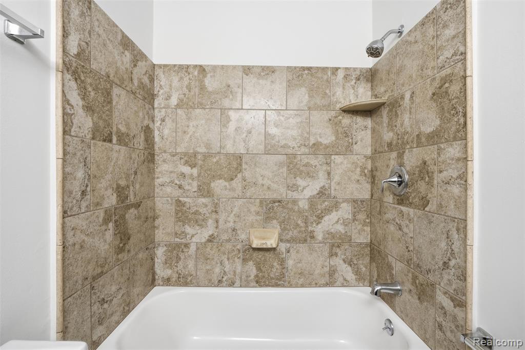 8188 24 Mile Road, Shelby Twp, MI 48316 — Photo 19