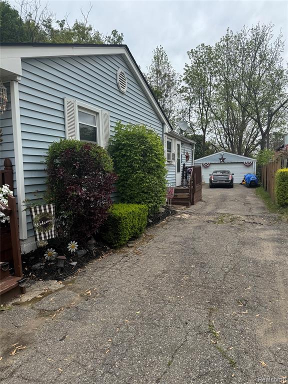 88 N Astor Street, Pontiac, MI 48342 — Photo 3