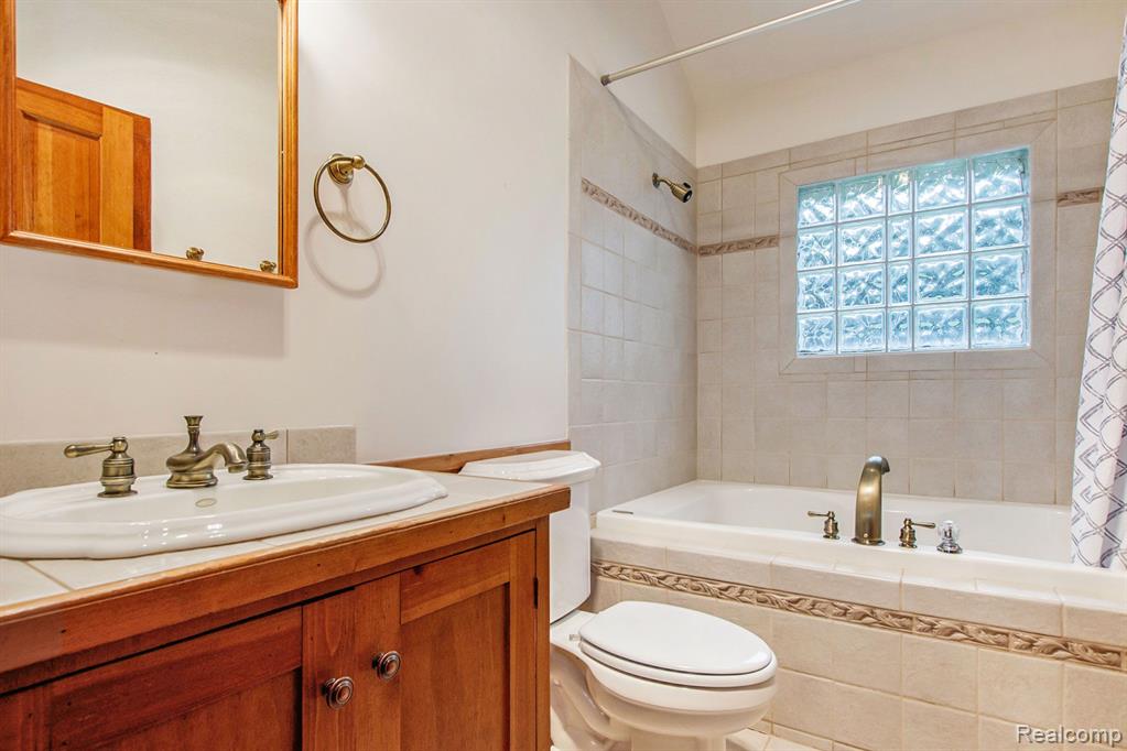 9001 Bergin Road, Howell, MI 48843 — Photo 31