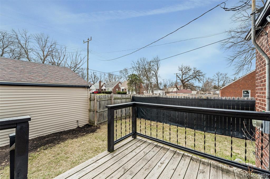 18943 Curtis Street, Detroit, MI 48219 — Photo 32