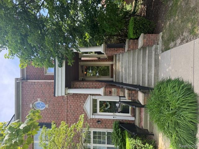 17034 Farmington Road, Livonia, MI 48154 — front exterior