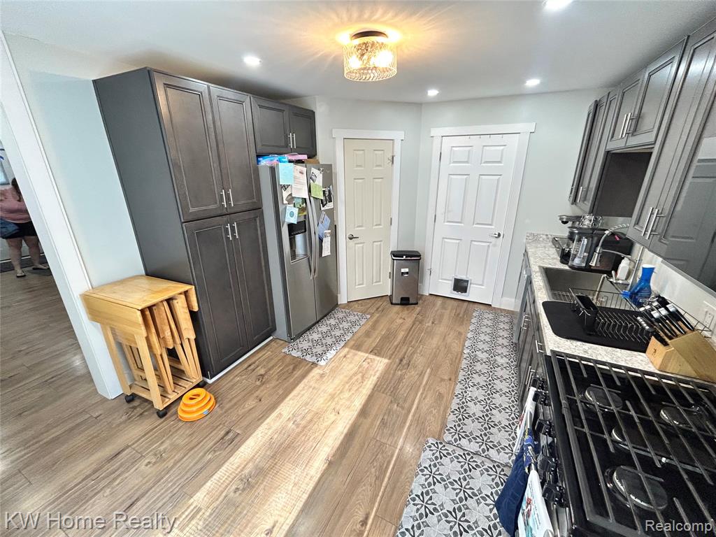 28260 Felician Street, Roseville, MI 48066 — Photo 11