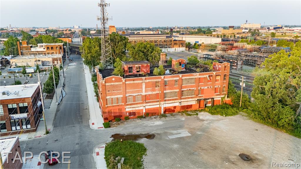 600 E Milwaukee Street - Photo 3
