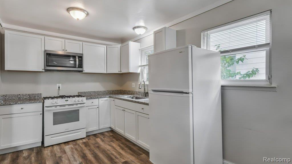 8725 Packard Avenue, Warren, MI 48089 — Photo 6
