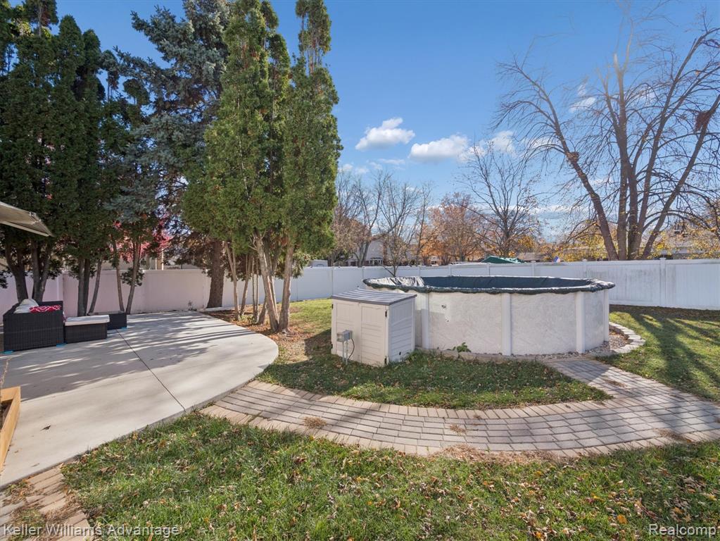 19071 Coachwood Road, Riverview, MI 48193 — Photo 39