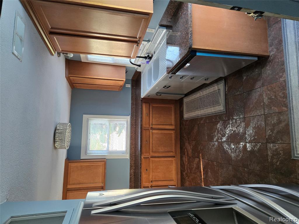 43982 North Avenue, Clinton Twp, MI 48036 — Photo 15