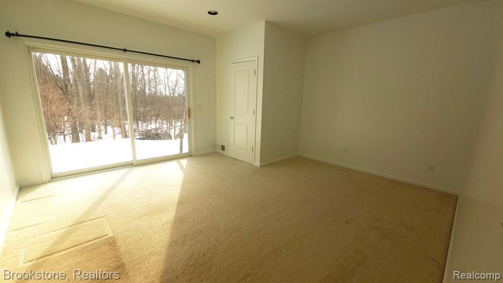 7090 LINDEN Road, Fenton, MI 48430 — Photo 22