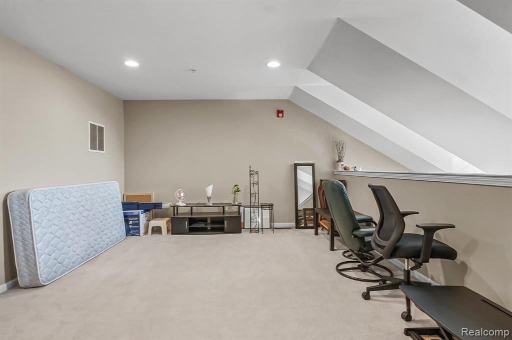 1081 Foxboro, 27, Troy, MI 48083 — Photo 17