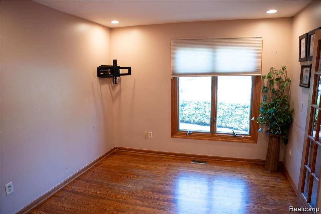 6651 Arlington Drive, West Bloomfield, MI — Photo 41