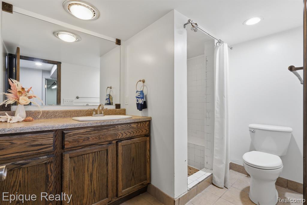 2549 Riverwood Drive, Port Huron, MI 48060 — Photo 17