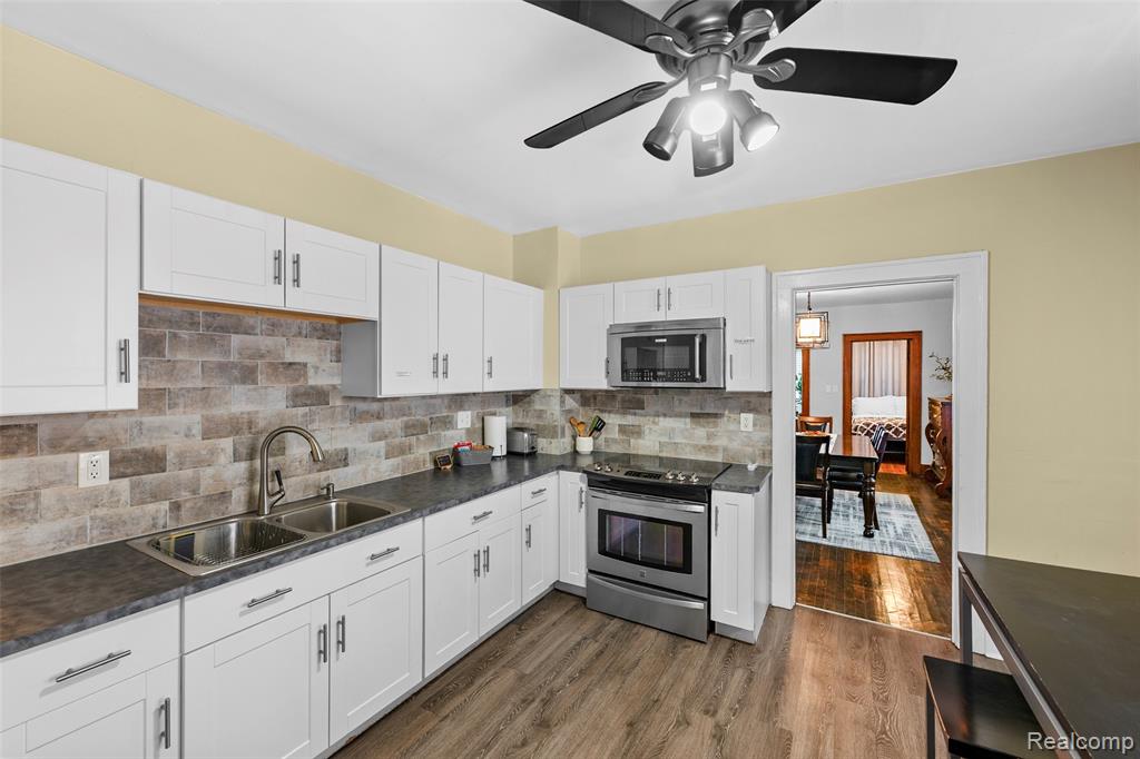 2257 Hewitt Street, Hamtramck, MI 48212 — Photo 35
