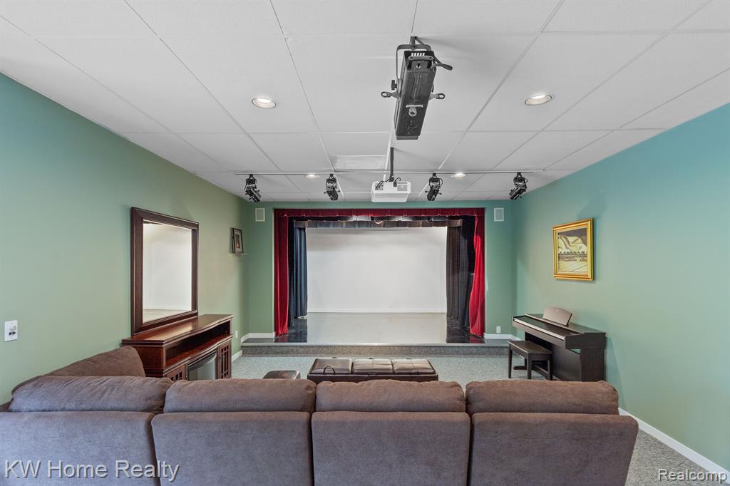 4958 COUNTRYSIDE Drive, West Bloomfield, MI 48323 — Photo 35