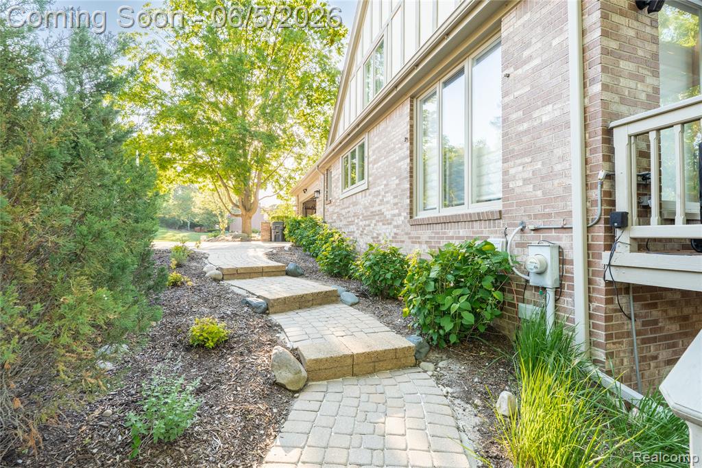 6514 Shagbark Drive, Troy, MI 48098 — Photo 38
