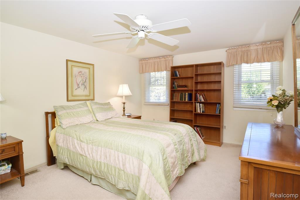 5391 Breeze Hill Place, Troy, MI 48098 — Photo 16