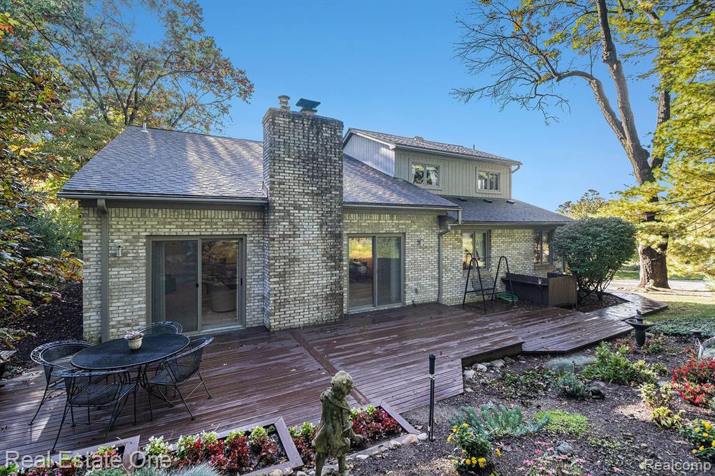 8323 FAWN VALLEY Drive, Clarkston, MI 48348 — Photo 27